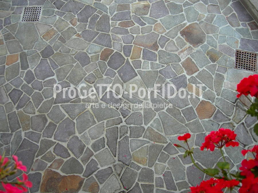 piazzale in porfido a mosaico